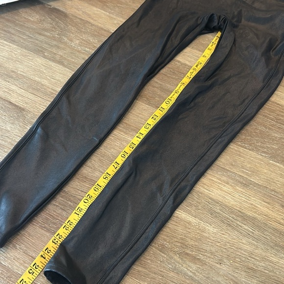 Spanx faux leather leggings size Medium - Picture 9 of 12